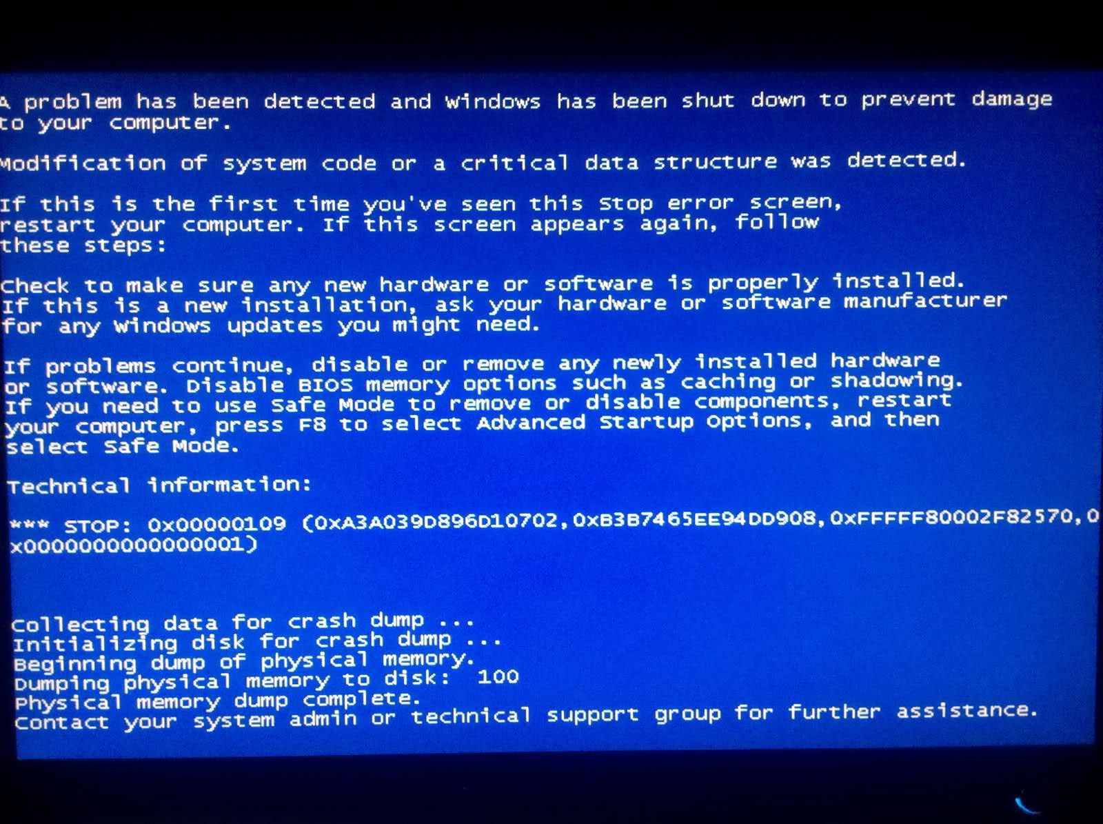 أبلغ بعض مستخدمي Windows عن هذا الخطأ ، والذي يظهر عادةً على الشاشة أثناء تهيئة النظام: